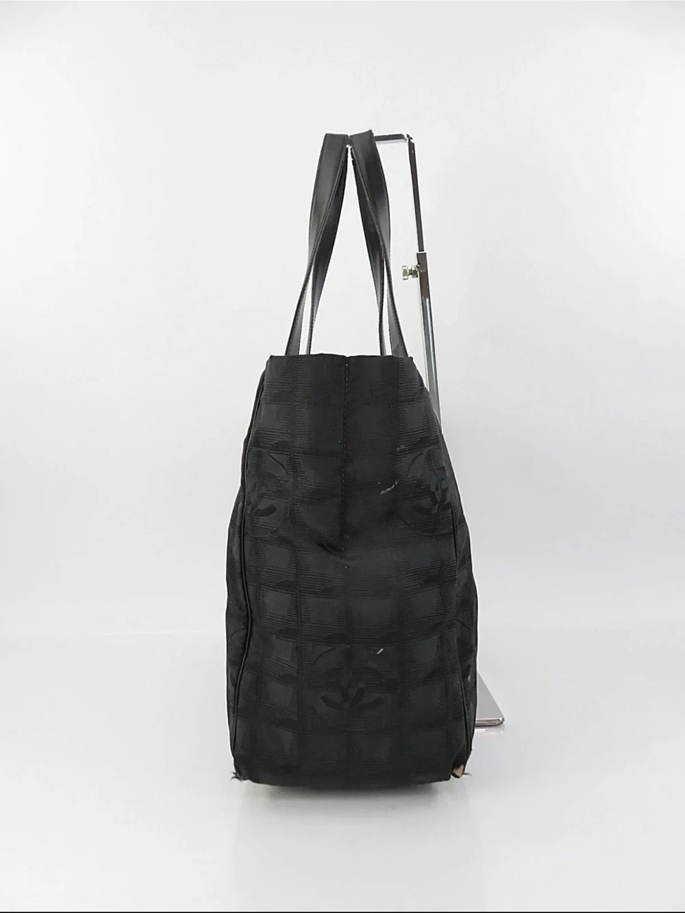 CHANEL Black Quilted Logo Tote - Picture 3 of 16